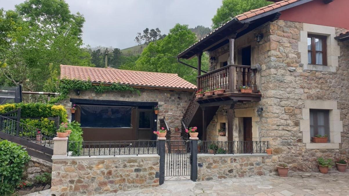 Casa Rural Caborzal Renedo De Cabuerniga Eksteriør bilde
